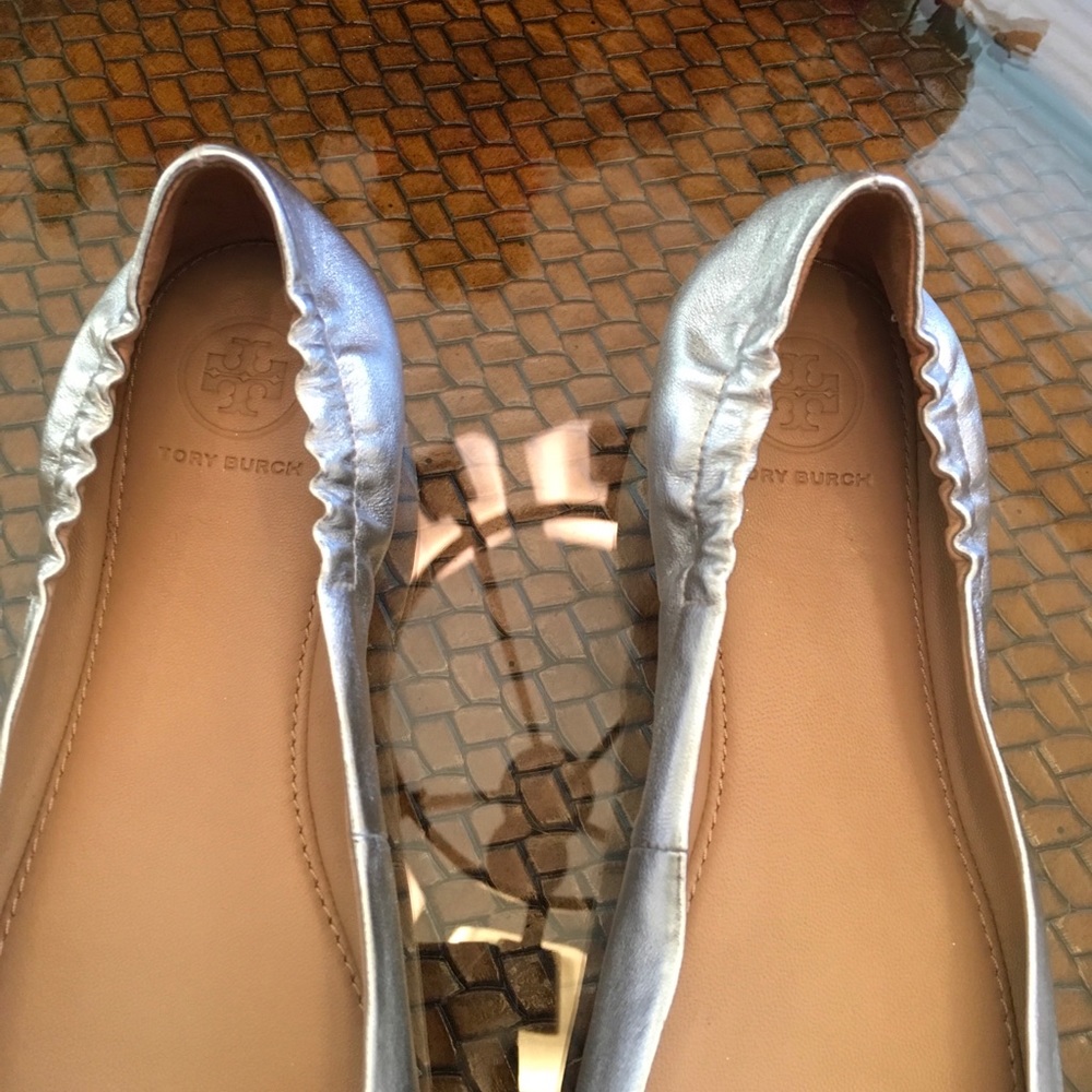 ❤️Tory Burch Divine Bow Ballet Flats❤️ - Picture 4 of 8